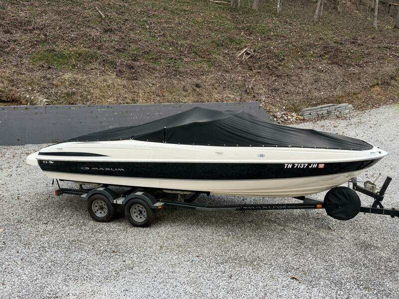 2007 Maxum 2200 SR3