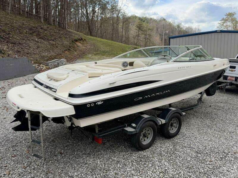 2007 Maxum 2200 SR3