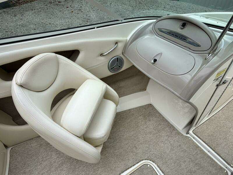 2007 Maxum 2200 SR3