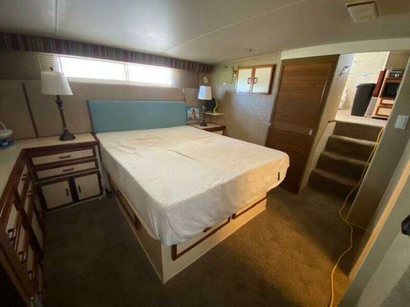 1972 Chris-Craft Flushdeck