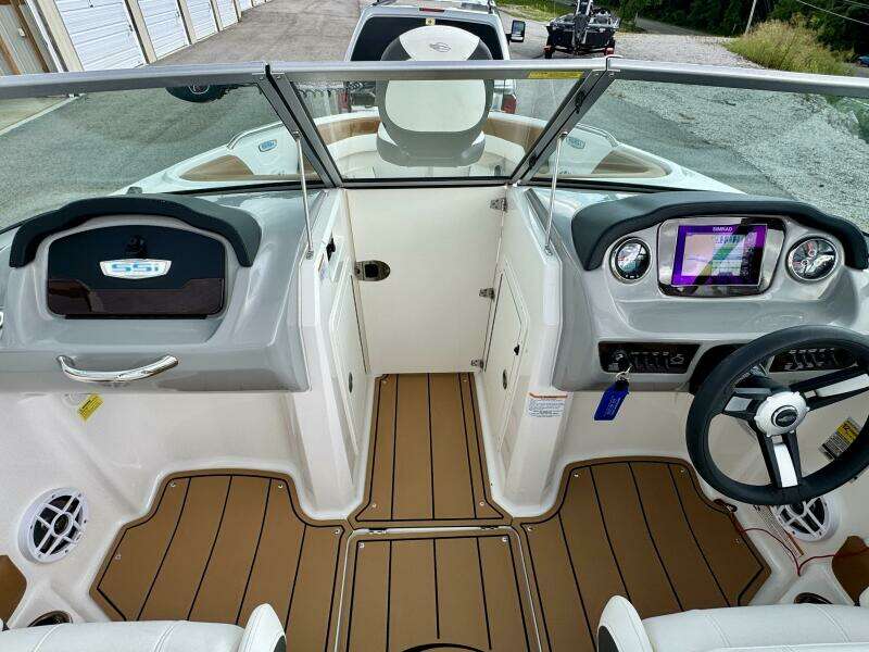 2023 Chaparral 21 SSi Ski & Fish