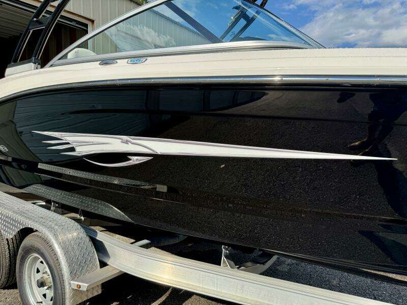 2023 Chaparral 21 SSi Ski & Fish