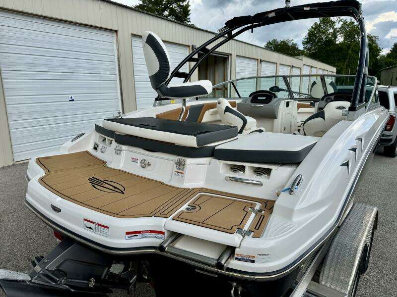 2023 Chaparral 21 SSi Ski & Fish