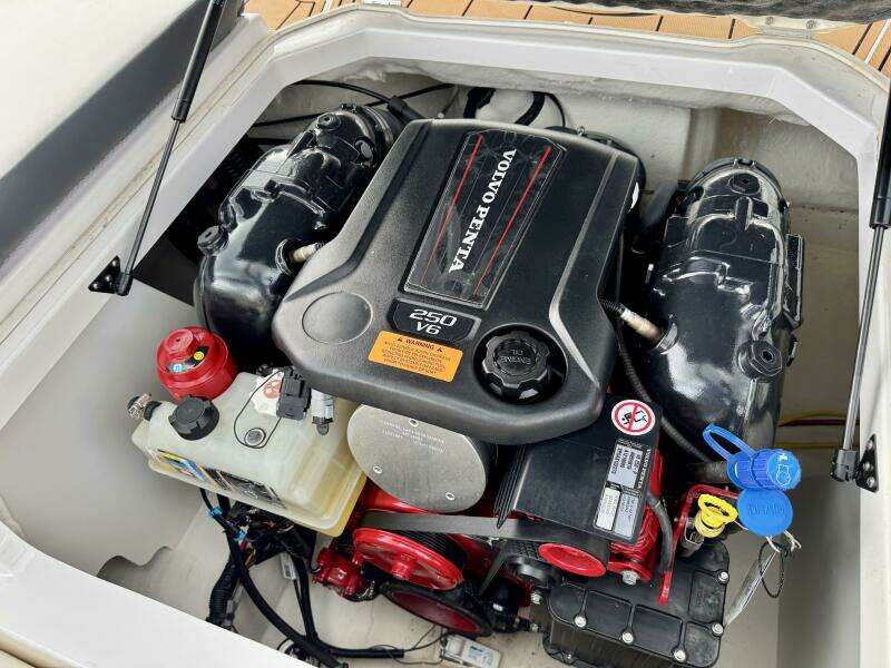 2023 Chaparral 21 SSi Ski & Fish