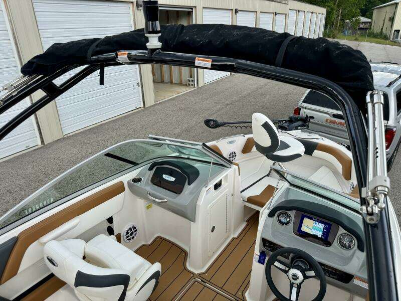 2023 Chaparral 21 SSi Ski & Fish