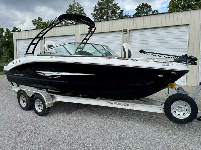 2023 Chaparral 21 SSi Ski & Fish