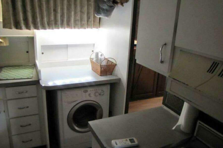 1973 Chris-Craft 55 Commander