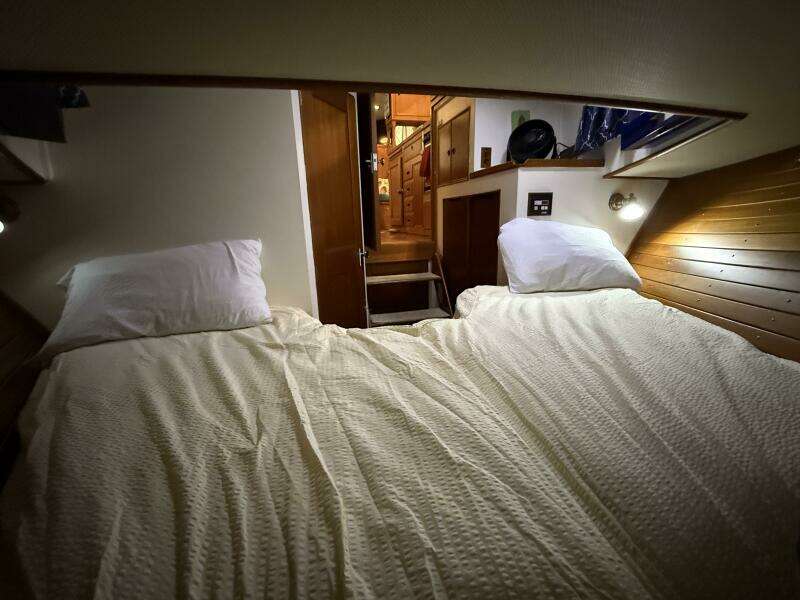 1991 Grand Banks 42 Classic