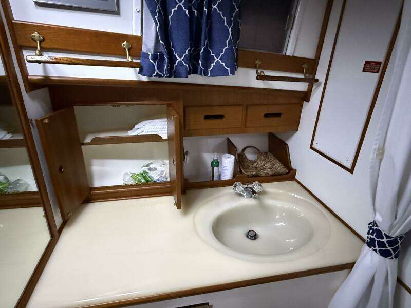 1991 Grand Banks 42 Classic