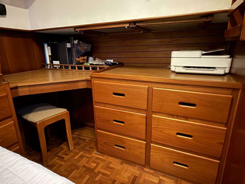 1991 Grand Banks 42 Classic