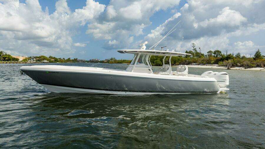 2015 Intrepid 375 CC