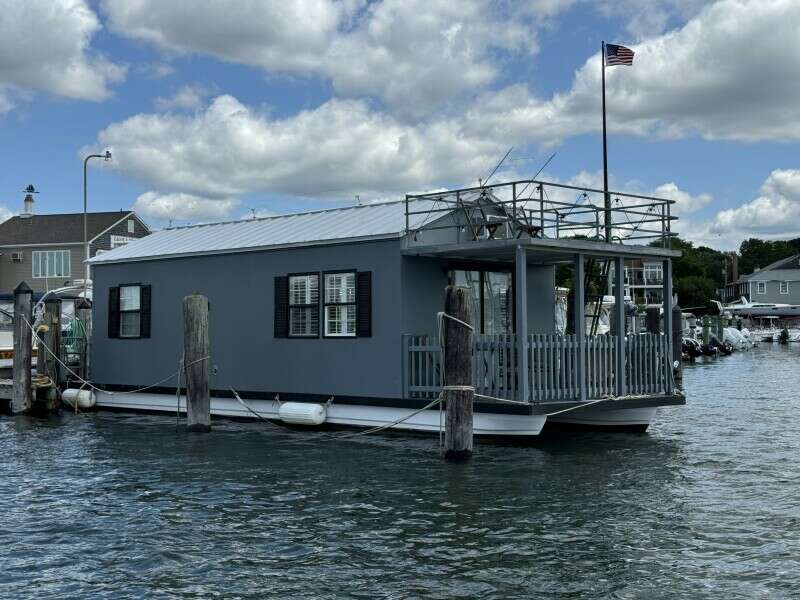 2009 Catamaran Cruisers Aqua Lodge