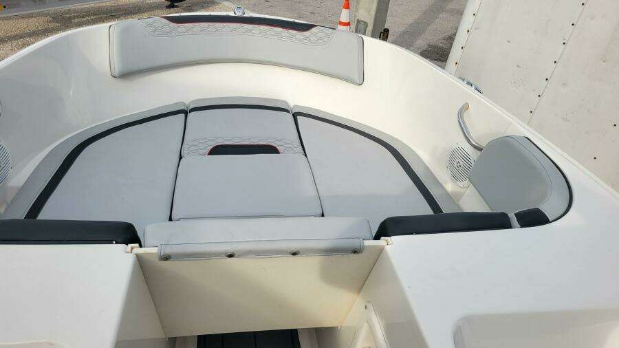 2022 Bayliner Element M17