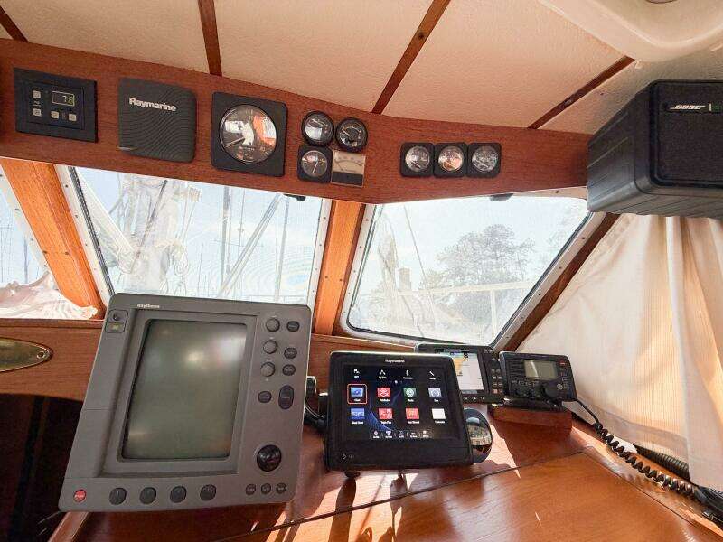 1986 Nauticat 40 Cutter Ketch Pilothouse