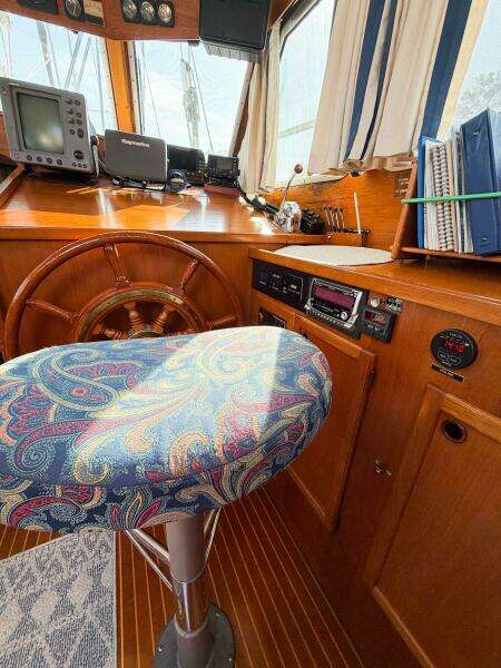 1986 Nauticat 40 Cutter Ketch Pilothouse
