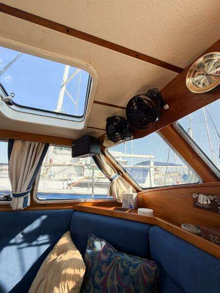 1986 Nauticat 40 Cutter Ketch Pilothouse