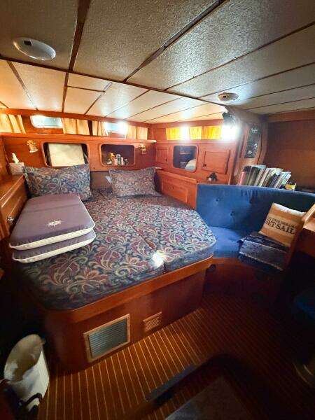 1986 Nauticat 40 Cutter Ketch Pilothouse