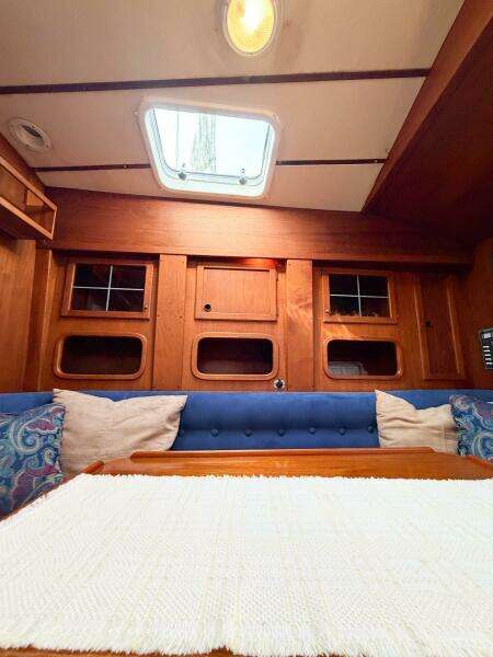 1986 Nauticat 40 Cutter Ketch Pilothouse