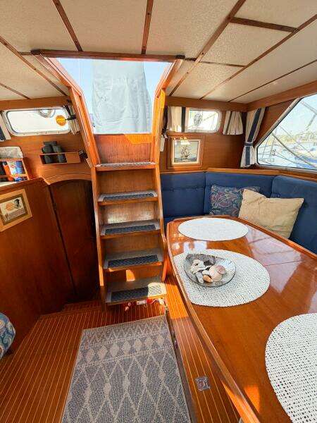 1986 Nauticat 40 Cutter Ketch Pilothouse