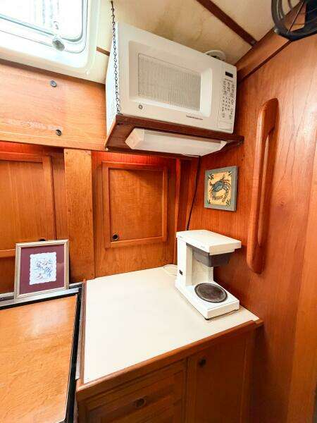 1986 Nauticat 40 Cutter Ketch Pilothouse