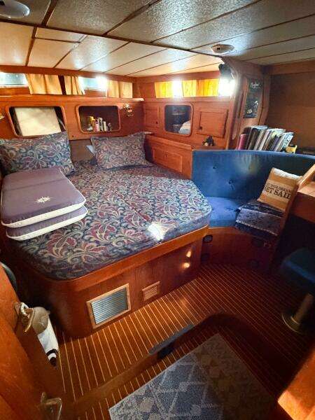 1986 Nauticat 40 Cutter Ketch Pilothouse