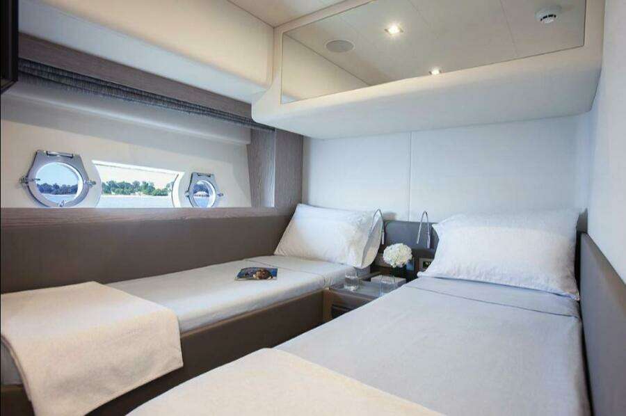 2018 Ferretti Yachts 