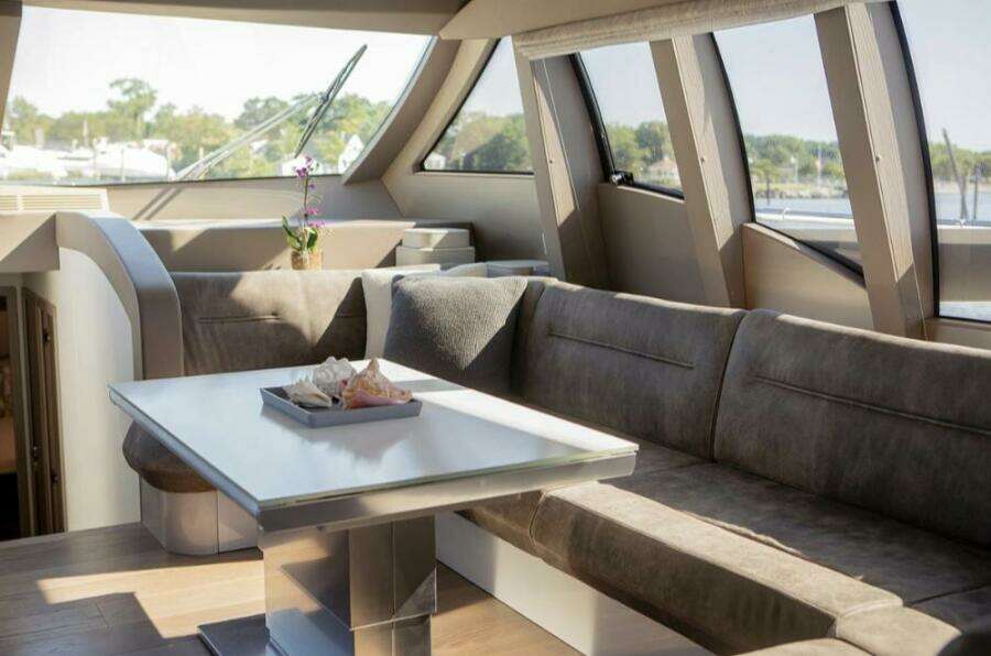 2018 Ferretti Yachts 