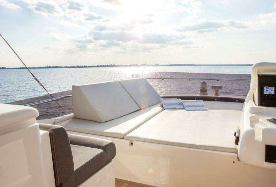 2018 Ferretti Yachts 