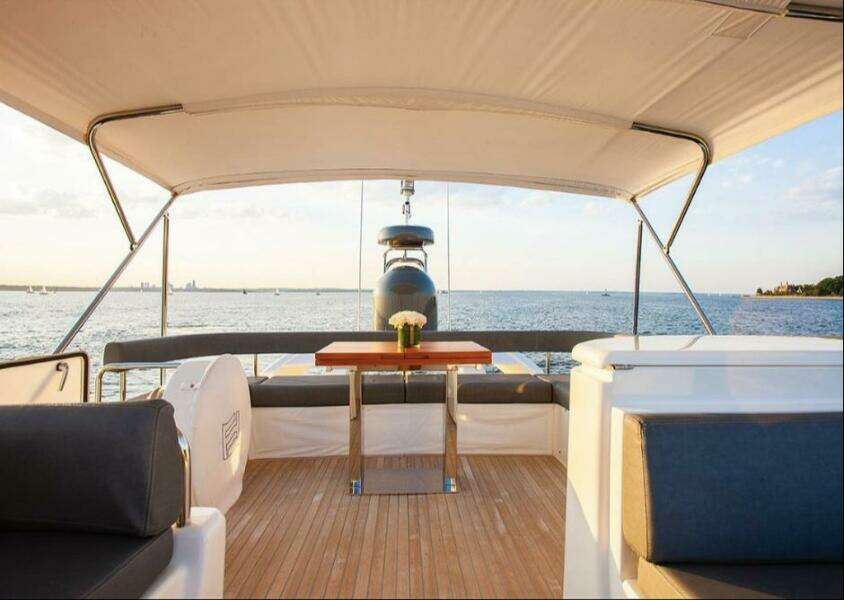 2018 Ferretti Yachts 