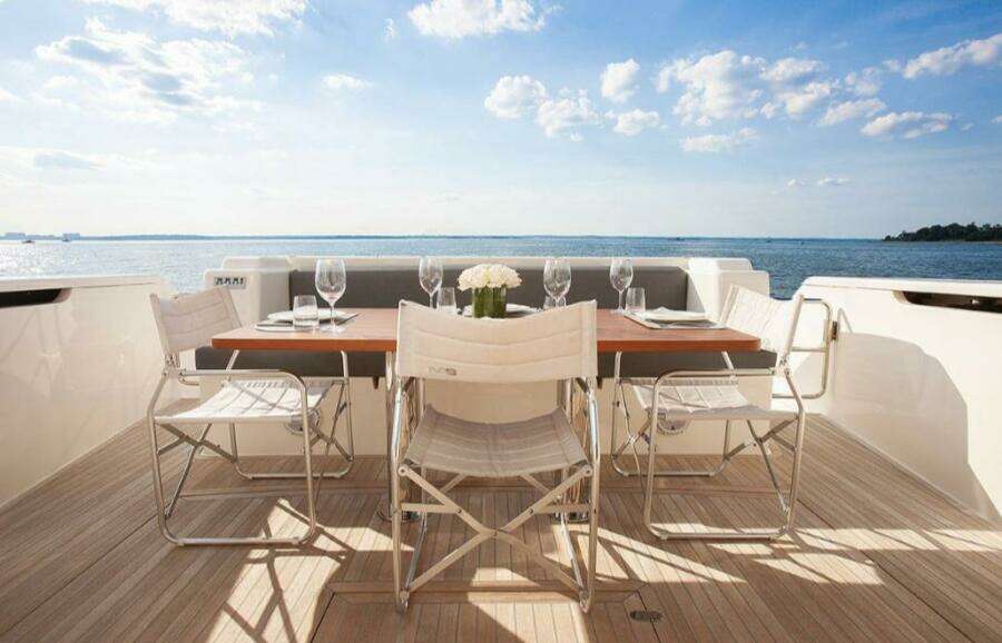 2018 Ferretti Yachts 