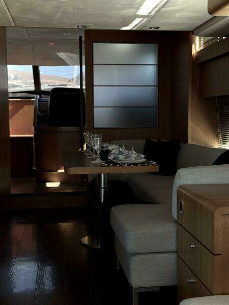 2014 Fairline 