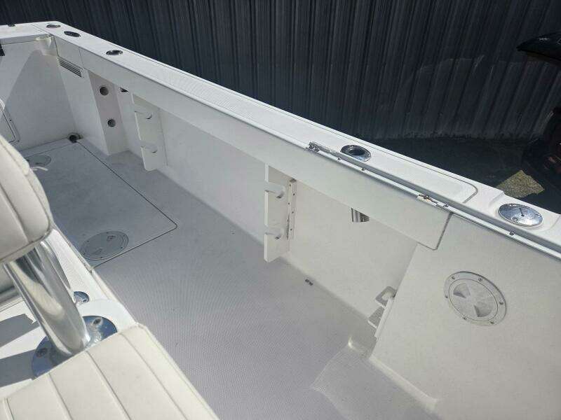 2008 True World Marine TE2810