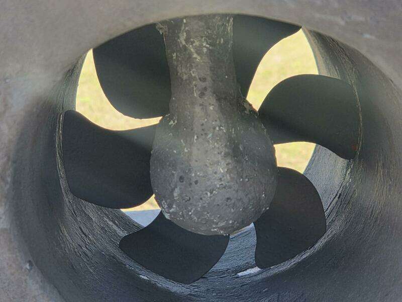 2008 True World Marine TE2810