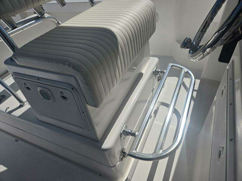 2008 True World Marine TE2810