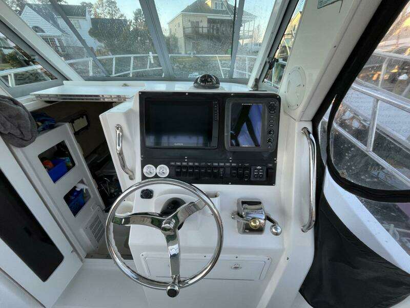 2008 True World Marine TE2810