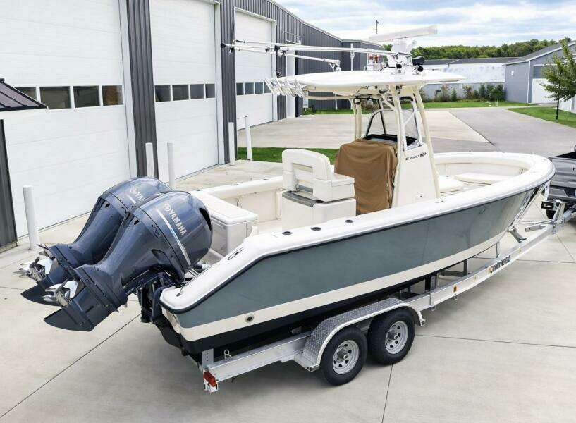 2017 Pursuit C 260 Center Console