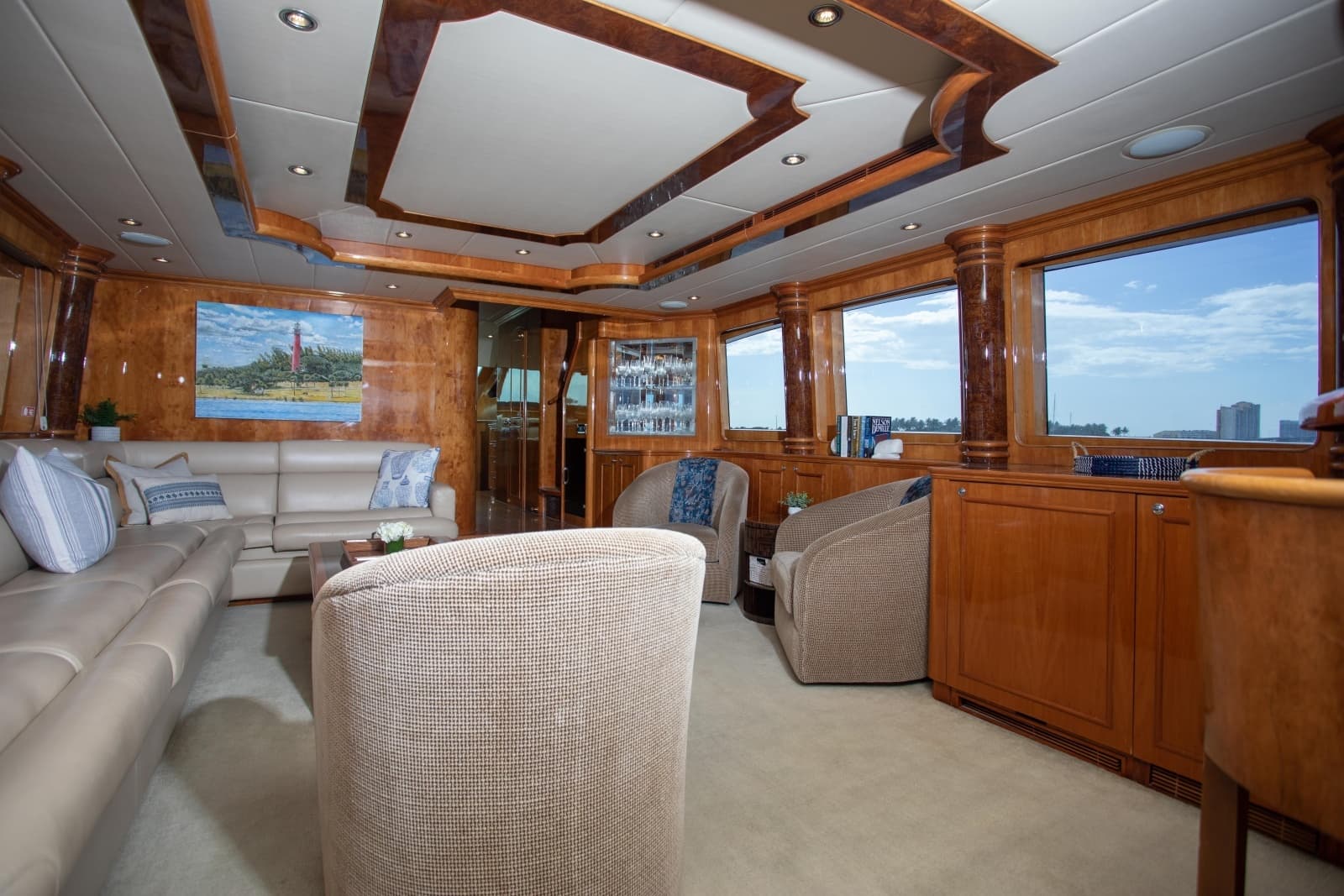 Salon To Starboard