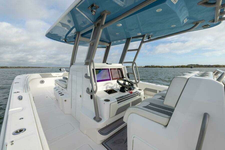 2024 Invincible 35’ Catamaran
