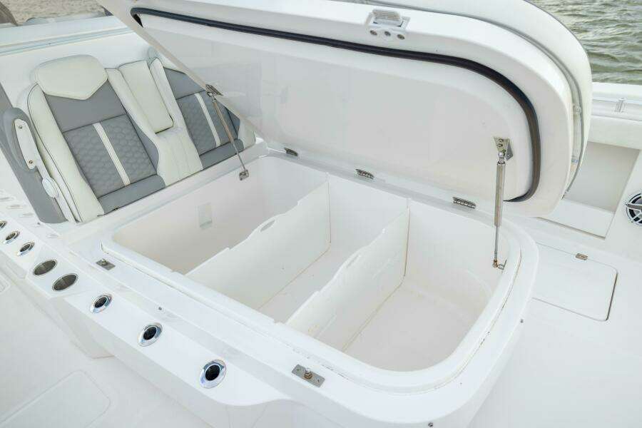 2024 Invincible 35’ Catamaran