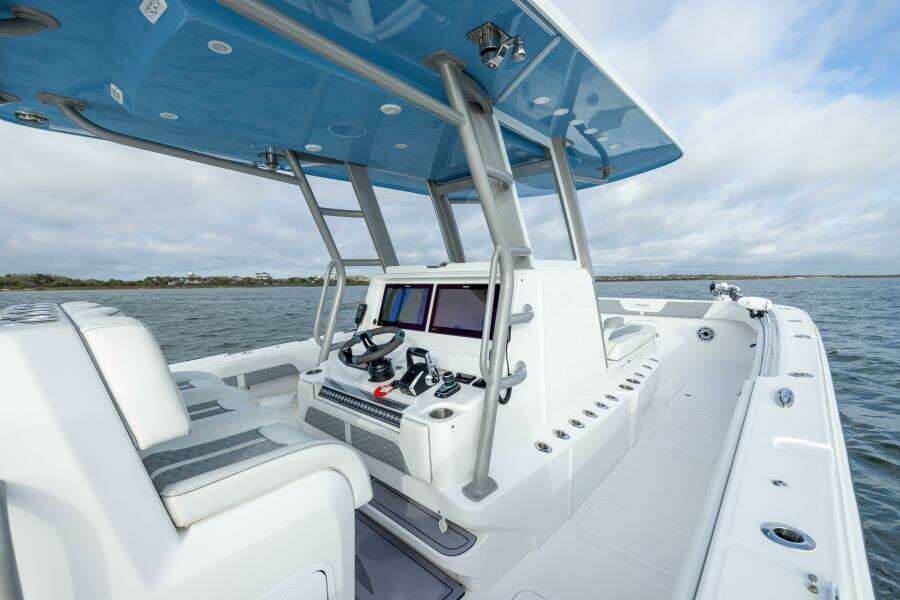 2024 Invincible 35’ Catamaran