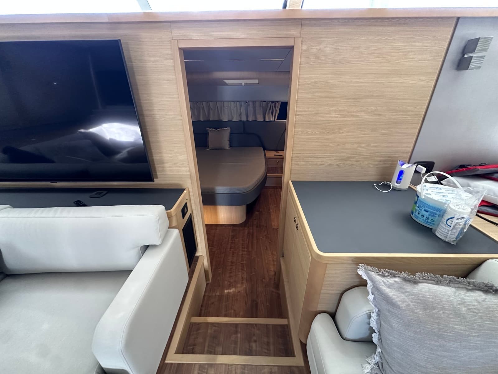 2024 Aquila 54 Yacht