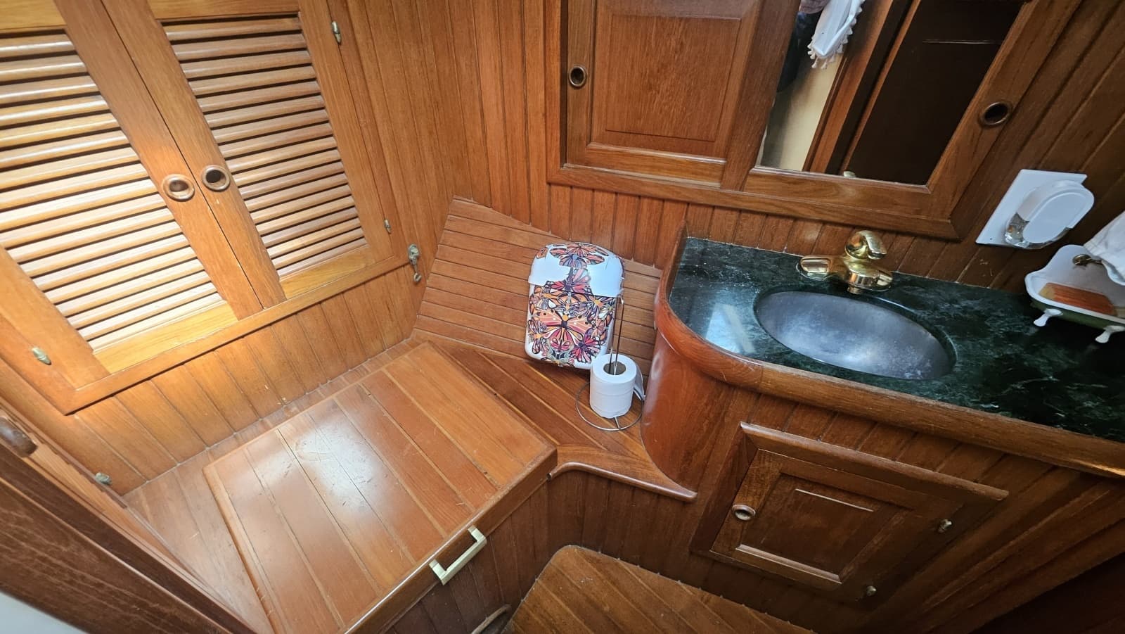 1985 Hans Christian 33T