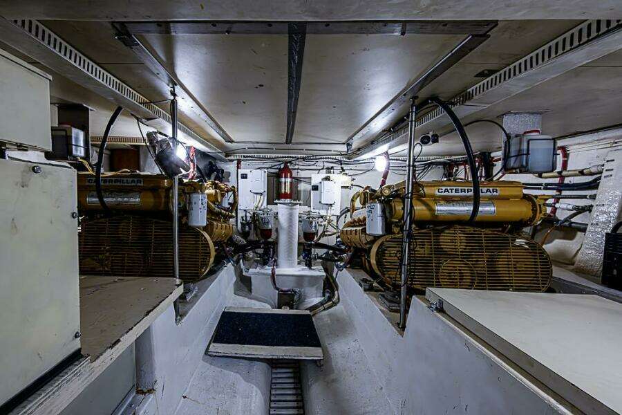 1985 Gulfstar 44 Motor Yacht