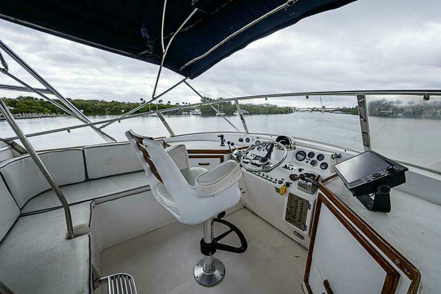 1985 Gulfstar 44 Motor Yacht