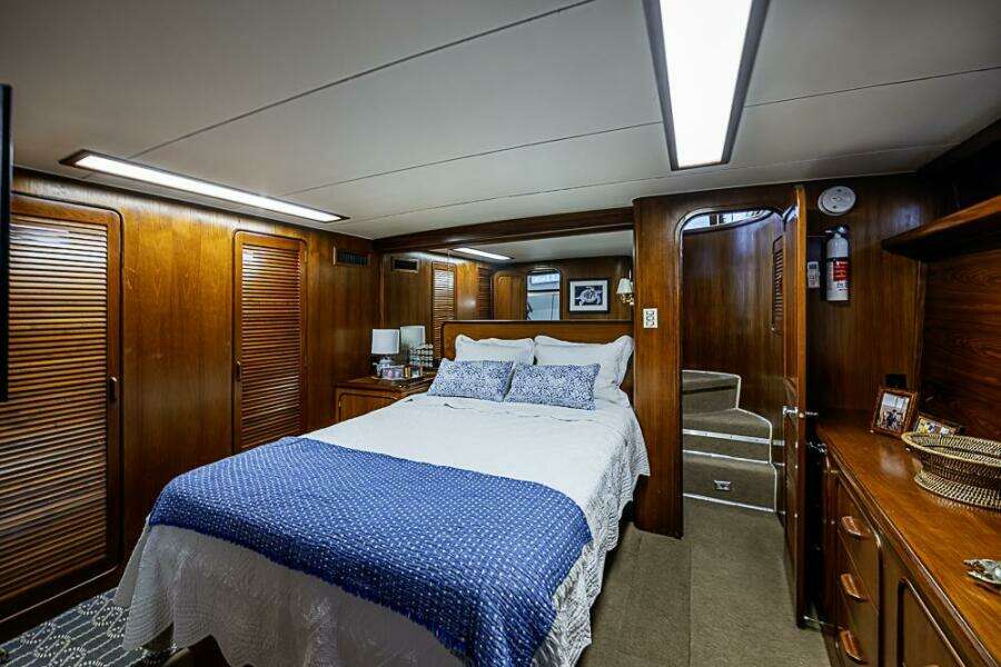 1985 Gulfstar 44 Motor Yacht