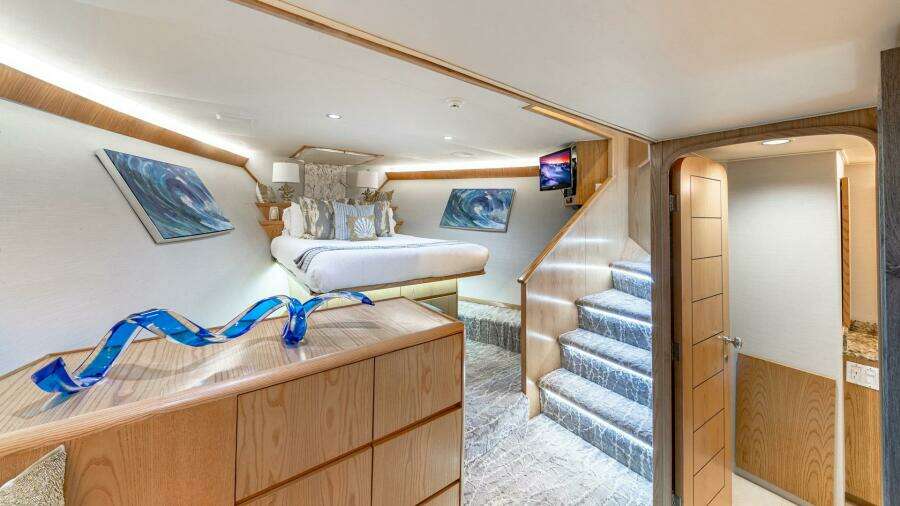 1997 Broward Raised Pilothouse