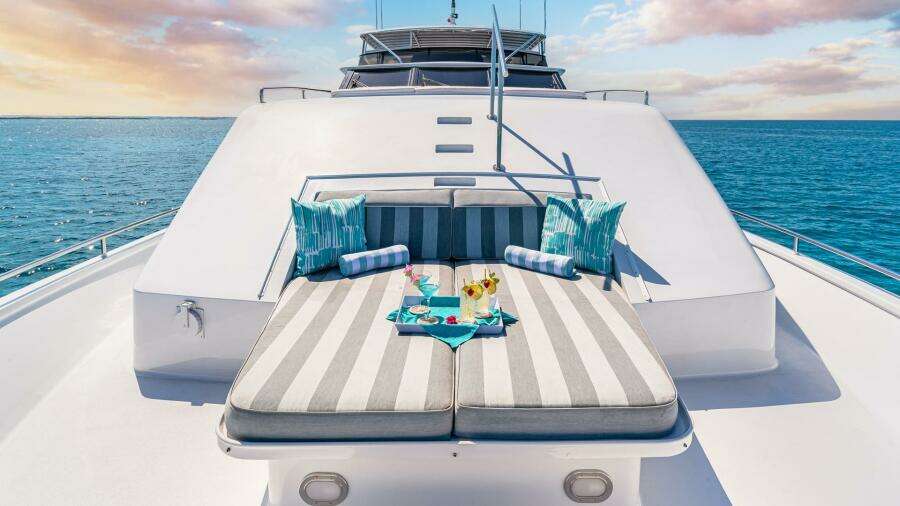 1997 Broward Raised Pilothouse