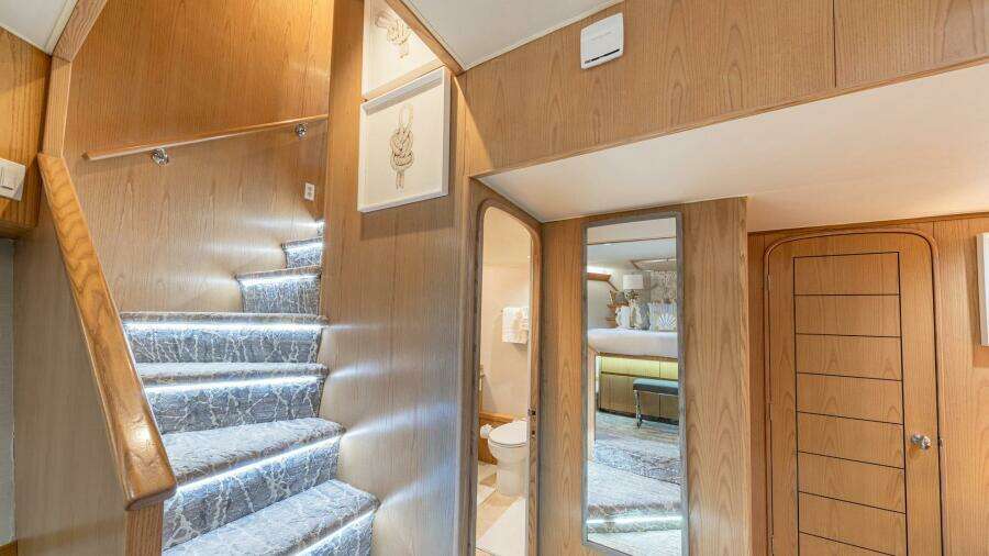 1997 Broward Raised Pilothouse