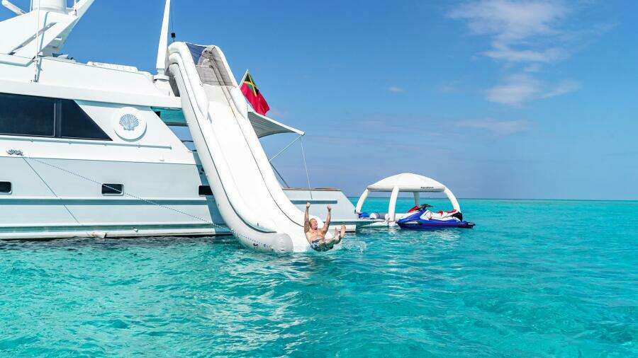 1997 Broward Raised Pilothouse