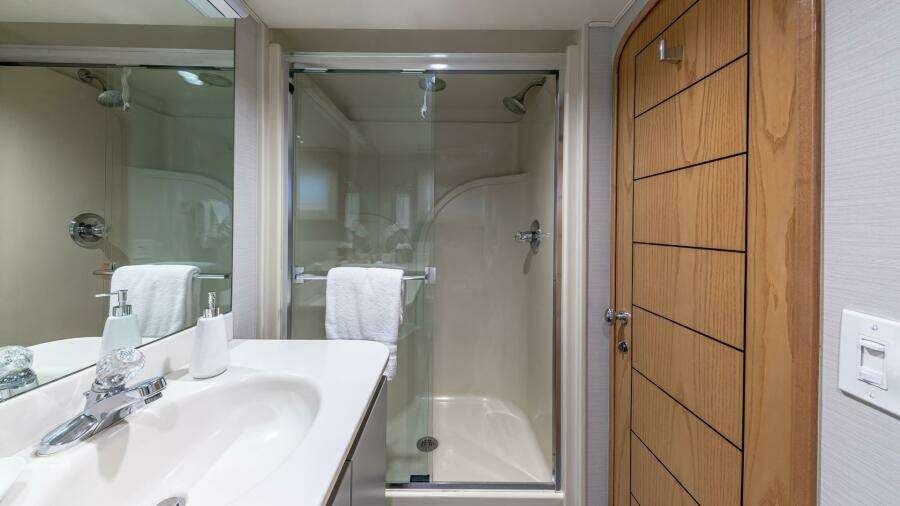 1997 Broward Raised Pilothouse